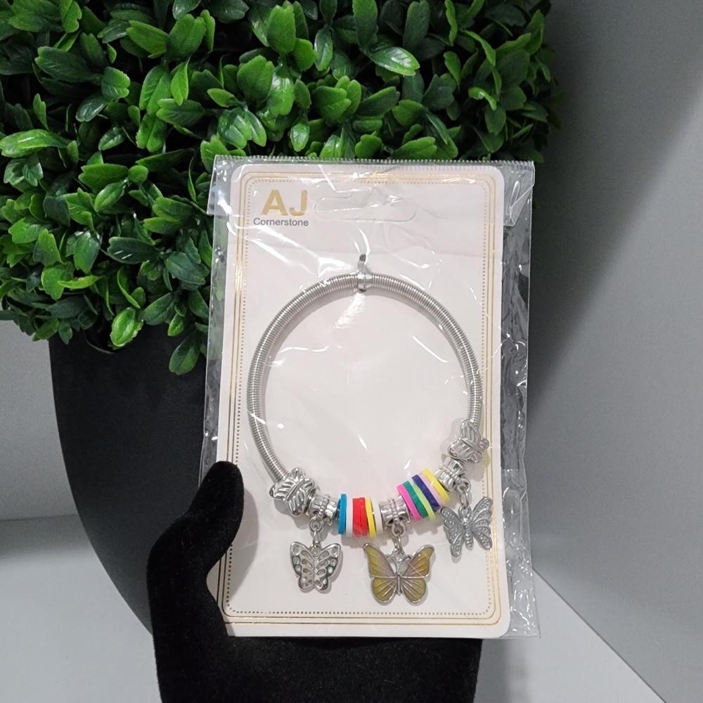 NWT Silver-tone Stretch Bracelet With Yellow Butterfly